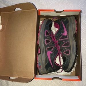 Women’s Nike shoes